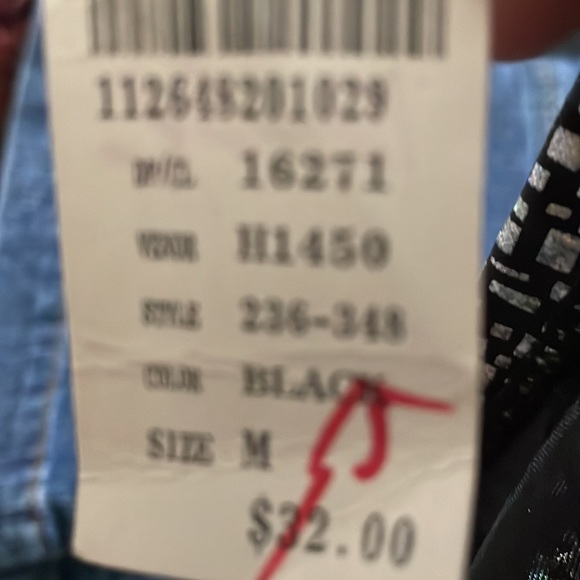 Vintage Cute skirts, then silk material never worn with tags - Picture 2 of 2